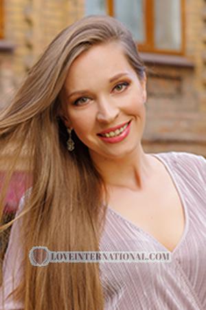 187114 - Ekaterina Age: 36 - Ukraine