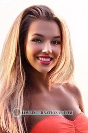 203270 - Kseniya Age: 30 - Russia