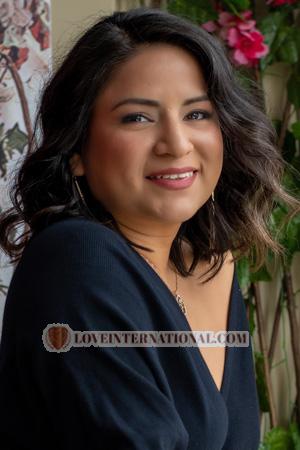 215566 - Josseline Age: 33 - Peru