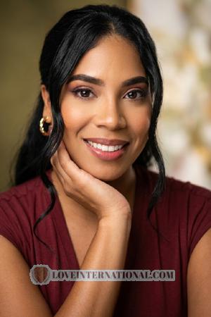 227439 - Paola Age: 34 - Colombia
